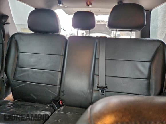 ✅ 2012 Ford Escape XLT • VIN: 1FMCU9D7XCKB81576 • Lot: 94141705. Wystawiony na Copart z przebiegiem 170 410 mil. Bezpłatny archiwum sprzedaży aukcyjnych z USA i szczegółowy raport historii pojazdu na DreamBid. Zdjęcie 10.