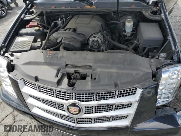 ✅ 2014 Cadillac Escalade Platinum • VIN: 1GYS3DEF9ER115701 • Lot: 71082674. Listed on Copart with 117,446 mi. Free auction sales archive from the USA and detailed vehicle history report at DreamBid. Image 12.