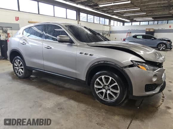 ✅ 2017 Maserati Levante • VIN: ZN661XUA2HX227999 • Lot: 55331075. Listed on Copart with 117,604 mi. Free auction sales archive from the USA and detailed vehicle history report at DreamBid. Image 4.