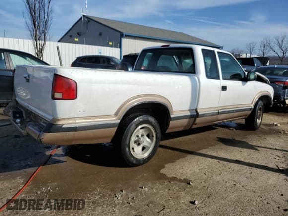 ✅ 1997 Chevrolet S-10 LS • VIN: 1GCCS19X9V8208769 • Лот: 41588734. Опубликован ранее на Copart с пробегом 218 402 миль. Бесплатный доступ к архиву аукционных продаж из США и подробный отчёт об истории автомобиля на DreamBid. Изображение 3.