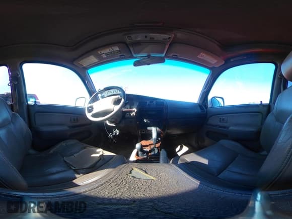 ✅ 2000 Toyota 4Runner Limited • VIN: JT3HN87R5Y9043705 • Lot: 41814717. Listed on IAAI with 266,623 mi. Free auction sales archive from the USA and detailed vehicle history report at DreamBid. Image 18.