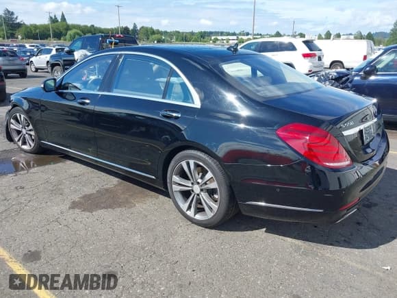 ✅ 2014 Mercedes-Benz S 550 • VIN: WDDUG8CB9EA029741 • Lot: 42918600. Listed on IAAI with 118,055 mi. Free auction sales archive from the USA and detailed vehicle history report at DreamBid. Image 3.
