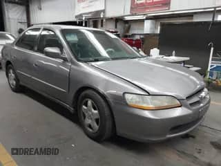 2000 Honda Accord EX с VIN 1HGCG1651YA060426, выставлен на аукционе IAAI как лот 43239723 с пробегом 189 075 миль миль и . История ставок и продаж доступна на DreamBid. Изображение 1.