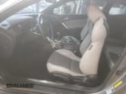 ✅ 2016 Hyundai Genesis Coupe 3.8L Base • VIN: KMHHT6KJ2GU135076 • Lot: 82278225. Wystawiony na Copart z przebiegiem 90 243 mil. Bezpłatny archiwum sprzedaży aukcyjnych z USA i szczegółowy raport historii pojazdu na DreamBid. Zdjęcie 7.