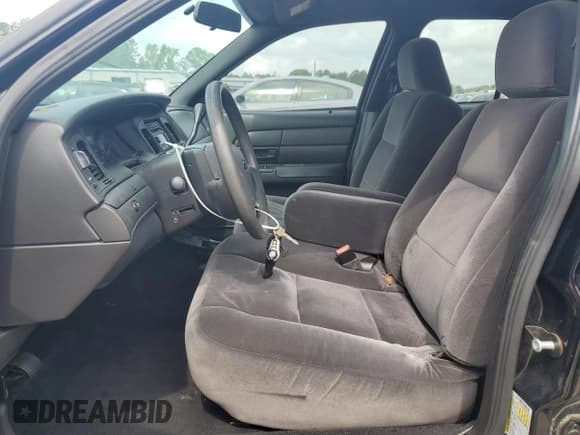 ✅ 2008 Ford Police Interceptor • VIN: 2FAHP71V58X165174 • Lot: 54139095. Wystawiony na Copart z przebiegiem 121 893 mil. Bezpłatny archiwum sprzedaży aukcyjnych z USA i szczegółowy raport historii pojazdu na DreamBid. Zdjęcie 7.