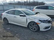 ✅ 2019 Honda Civic Touring • VIN: 19XFC1F96KE200579 • Лот: 93822055. Опубликован ранее на Copart с пробегом 101 810 миль. Бесплатный доступ к архиву аукционных продаж из США и подробный отчёт об истории автомобиля на DreamBid. Изображение 4.