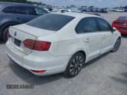 ✅ 2013 Volkswagen Jetta Hybrid SE • VIN: 3VW637AJ1DM249392 • Lot: 42577266. Listed on IAAI with 109,026 mi. Free auction sales archive from the USA and detailed vehicle history report at DreamBid. Image 4.