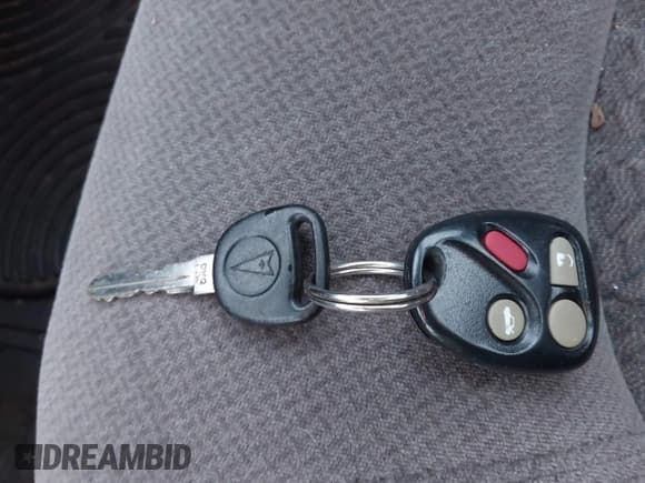 ✅ 2003 Pontiac Bonneville SE • VIN: 1G2HX52K334109418 • Lot: 43812743. Listed on IAAI with 194,417 mi. Free auction sales archive from the USA and detailed vehicle history report at DreamBid. Image 11.