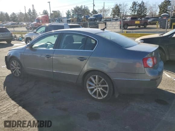 ✅ 2008 Volkswagen Passat VR6 • VIN: WVWDU73C28E124967 • Lot: 46492755. Listed on Copart with 202,808 mi. Free auction sales archive from the USA and detailed vehicle history report at DreamBid. Image 2.