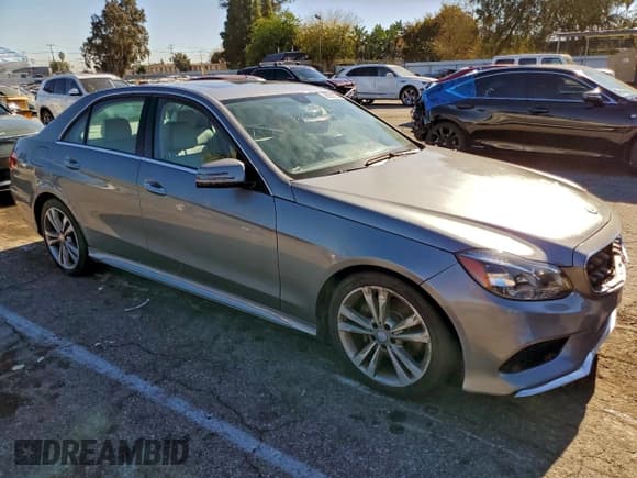 ✅ 2014 Mercedes-Benz E 350 Sport • VIN: WDDHF5KB1EA826795 • Lot: 95928935. Listed on Copart with 108,213 mi. Free auction sales archive from the USA and detailed vehicle history report at DreamBid. Image 4.