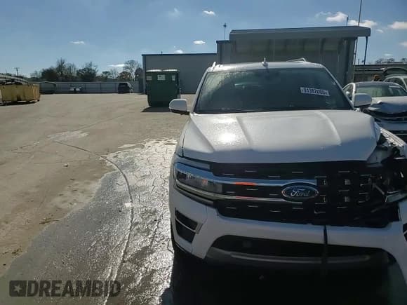 ✅ 2024 Ford Expedition Max Limited • VIN: 1FMJK2A87REB16158 • Lot: 91382005. Listed on Copart with 17,293 mi. Free auction sales archive from the USA and detailed vehicle history report at DreamBid. Image 14.