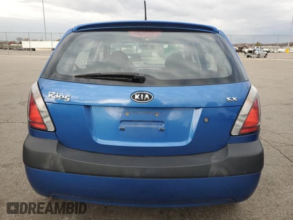 ✅ 2007 Kia Rio SX • VIN: KNADE163176196559 • Лот: 92210485. Опубликован ранее на Copart с пробегом 67 647 миль. Бесплатный доступ к архиву аукционных продаж из США и подробный отчёт об истории автомобиля на DreamBid. Изображение 6.