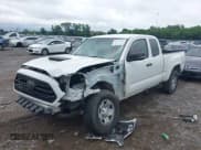 ✅ 2019 Toyota Tacoma SR • VIN: 5TFSX5EN7KX068666 • Лот: 42462039. Опубликован ранее на IAAI с пробегом 63 078 миль. Бесплатный доступ к архиву аукционных продаж из США и подробный отчёт об истории автомобиля на DreamBid. Изображение 2.