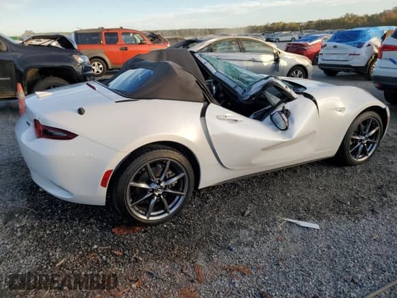 ✅ 2020 Mazda MX-5 Miata Grand Touring • VIN: JM1NDAD7XL0410784 • Lot: 76585414. Listed on Copart with Not provided. Free auction sales archive from the USA and detailed vehicle history report at DreamBid. Image 3.