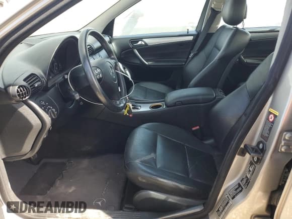 ✅ 2005 Mercedes-Benz C 230 Kompressor • VIN: WDBRF40J15A797820 • Lot: 58970365. Wystawiony na Copart z przebiegiem 72 107 mil. Bezpłatny archiwum sprzedaży aukcyjnych z USA i szczegółowy raport historii pojazdu na DreamBid. Zdjęcie 7.