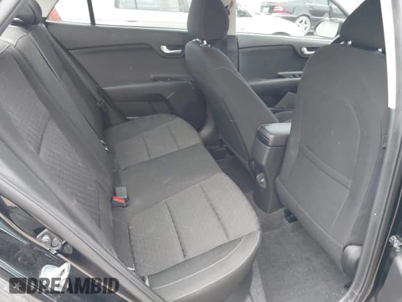 ✅ 2023 Kia Rio S • VIN: 3KPA24AD9PE620905 • Lot: 42748684. Wystawiony na IAAI z przebiegiem 21 472 mil. Bezpłatny archiwum sprzedaży aukcyjnych z USA i szczegółowy raport historii pojazdu na DreamBid. Zdjęcie 8.