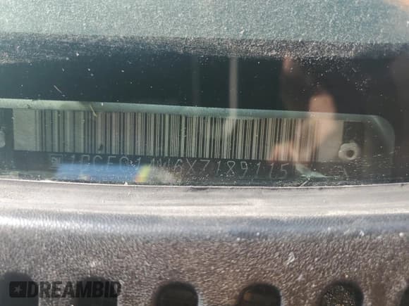 ✅ 1999 Chevrolet Silverado 1500 • VIN: 1GCEC14W6XZ189115 • Лот: 76862874. Опубликован ранее на Copart с пробегом 171 072 миль. Бесплатный доступ к архиву аукционных продаж из США и подробный отчёт об истории автомобиля на DreamBid. Изображение 15.