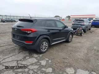 2017 Hyundai Tucson SE с VIN KM8J33A42HU585775, выставлен на аукционе IAAI как лот 43521465 с пробегом 125 000 миль миль и . История ставок и продаж доступна на DreamBid. Изображение 4.