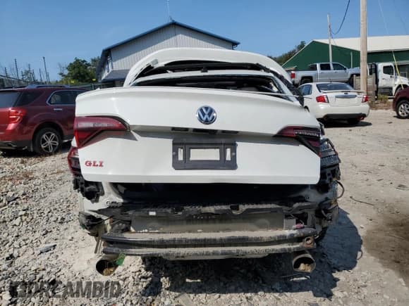 ✅ 2020 Volkswagen Jetta S • VIN: 3VW5T7BU9LM051873 • Lot: 70963514. Wystawiony na Copart z przebiegiem Nie podano. Bezpłatny archiwum sprzedaży aukcyjnych z USA i szczegółowy raport historii pojazdu na DreamBid. Zdjęcie 6.