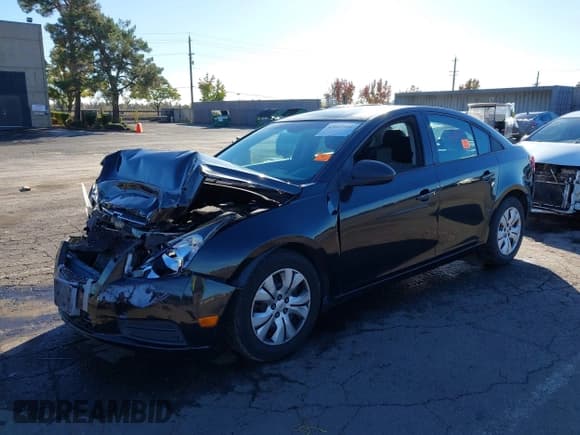 ✅ 2014 Chevrolet Cruze LS • VIN: 1G1PA5SH6E7342457 • Лот: 43663446. Опубликован ранее на IAAI с пробегом 145 382 миль. Бесплатный доступ к архиву аукционных продаж из США и подробный отчёт об истории автомобиля на DreamBid. Изображение 2.