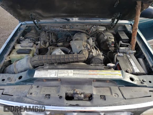 ✅ 1995 Ford Explorer Eddie Bauer • VIN: 1FMDU34X4SZB55224 • Lot: 53003025. Listed on Copart with 153,602 mi. Free auction sales archive from the USA and detailed vehicle history report at DreamBid. Image 12.