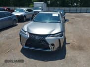 ✅ 2019 Lexus UX 200 • VIN: JTHY3JBH5K2003002 • Lot: 42723126. Wystawiony na IAAI z przebiegiem 147 491 mil. Bezpłatny archiwum sprzedaży aukcyjnych z USA i szczegółowy raport historii pojazdu na DreamBid. Zdjęcie 6.
