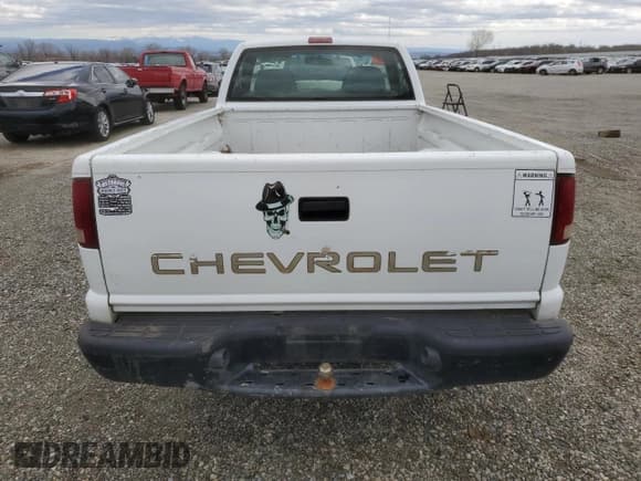 ✅ 1999 Chevrolet S-10 LS • VIN: 1GCCS14X9XK195499 • Lot: 46617155. Listed on Copart with 121,478 mi. Free auction sales archive from the USA and detailed vehicle history report at DreamBid. Image 6.