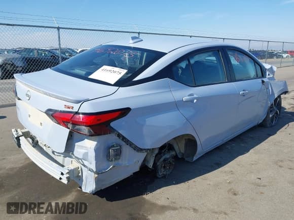 ✅ 2023 Nissan Versa SR • VIN: 3N1CN8FV9PL859961 • Лот: 41692075. Опубликован ранее на IAAI с пробегом 30 346 миль. Бесплатный доступ к архиву аукционных продаж из США и подробный отчёт об истории автомобиля на DreamBid. Изображение 4.