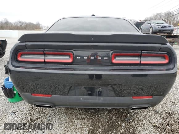 ✅ 2016 Dodge Challenger SXT Plus • VIN: 2C3CDZAG7GH300744 • Lot: 42603414. Wystawiony na Copart z przebiegiem 135 178 mil. Bezpłatny archiwum sprzedaży aukcyjnych z USA i szczegółowy raport historii pojazdu na DreamBid. Zdjęcie 6.