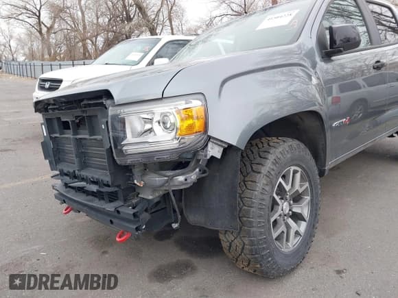✅ 2022 GMC Canyon 4WD AT4 • VIN: 1GTG6FENXN1187138 • Лот: 41504228. Опубликован ранее на IAAI с пробегом 2 901 миль. Бесплатный доступ к архиву аукционных продаж из США и подробный отчёт об истории автомобиля на DreamBid. Изображение 17.