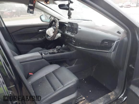 ✅ 2023 Nissan Rogue SL • VIN: JN8BT3CB1PW471536 • Lot: 43550006. Wystawiony na IAAI z przebiegiem 37 572 mil. Bezpłatny archiwum sprzedaży aukcyjnych z USA i szczegółowy raport historii pojazdu na DreamBid. Zdjęcie 5.