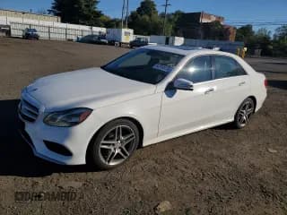 ✅ 2016 Mercedes-Benz E 350 Sport • VIN: WDDHF8JB5GB241427 • Lot: 84359535. Wystawiony na Copart z przebiegiem 172 481 mil. Bezpłatny archiwum sprzedaży aukcyjnych z USA i szczegółowy raport historii pojazdu na DreamBid. Zdjęcie 1.