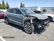 ✅ 2022 Volkswagen Taos SE • VIN: 3VVLX7B26NM081155 • Lot: 71908015. Wystawiony na Copart z przebiegiem 69 831 mil. Bezpłatny archiwum sprzedaży aukcyjnych z USA i szczegółowy raport historii pojazdu na DreamBid. Zdjęcie 4.