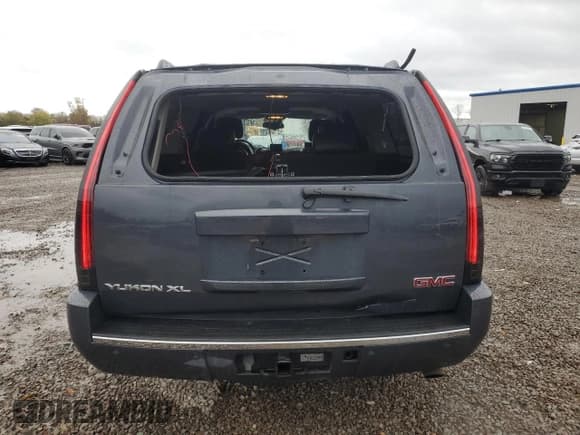 ✅ 2008 GMC Yukon XL • VIN: 1GKFK66808J238803 • Lot: 82479215. Wystawiony na Copart z przebiegiem 161 324 mil. Bezpłatny archiwum sprzedaży aukcyjnych z USA i szczegółowy raport historii pojazdu na DreamBid. Zdjęcie 6.
