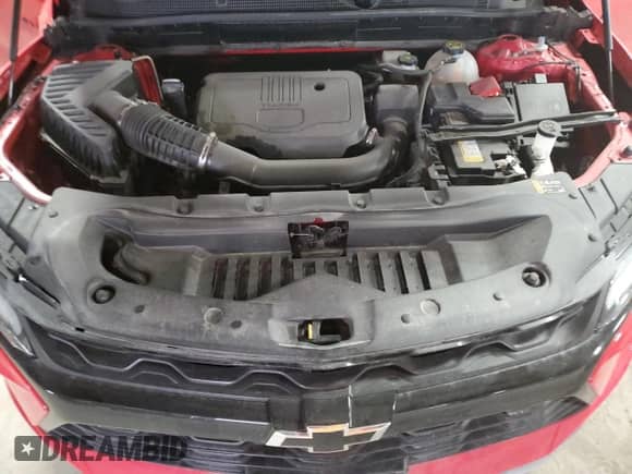 2024 Chevrolet Blazer LT z VIN 3GNKBJR44RS171295, wystawiony jako Copart lot #47431225 z przebiegiem 18 699 mil mil oraz Szkoda całkowita • Salvage title. Historia ofert i sprzedaży dostępna na DreamBid. Obrazek 14.