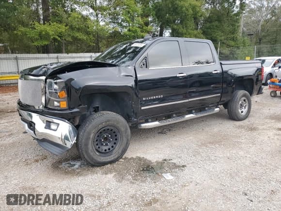 ✅ 2015 Chevrolet Silverado 1500 LTZ • VIN: 3GCPCSEC5FG139940 • Лот: 80220394. Опубликован ранее на Copart с пробегом 180 851 миль. Бесплатный доступ к архиву аукционных продаж из США и подробный отчёт об истории автомобиля на DreamBid. Изображение 1.
