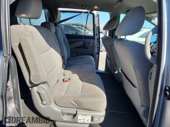 ✅ 2017 Honda Odyssey SE • VIN: 5FNRL5H35HB015276 • Lot: 82146805. Listed on Copart with Not provided. Free auction sales archive from the USA and detailed vehicle history report at DreamBid. Image 11.