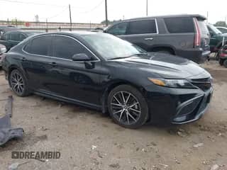 2023 Toyota Camry SE с VIN 4T1G11AK1PU789940, выставлен на аукционе IAAI как лот 43051447 с пробегом 23 042 миль миль и . История ставок и продаж доступна на DreamBid. Изображение 1.