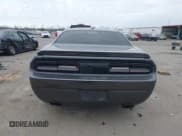 ✅ 2013 Dodge Challenger R/T • VIN: 2C3CDYBTXDH562338 • Lot: 41377124. Wystawiony na IAAI z przebiegiem 137 871 mil. Bezpłatny archiwum sprzedaży aukcyjnych z USA i szczegółowy raport historii pojazdu na DreamBid. Zdjęcie 16.