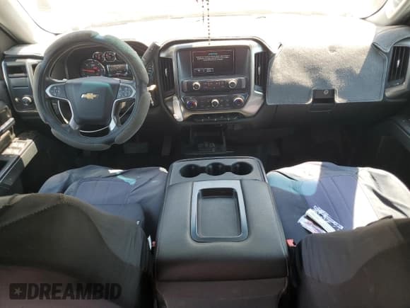 ✅ 2018 Chevrolet Silverado 1500 LT • VIN: 1GCPCREC3JF138661 • Lot: 64279615. Wystawiony na Copart z przebiegiem 64 838 mil. Bezpłatny archiwum sprzedaży aukcyjnych z USA i szczegółowy raport historii pojazdu na DreamBid. Zdjęcie 8.