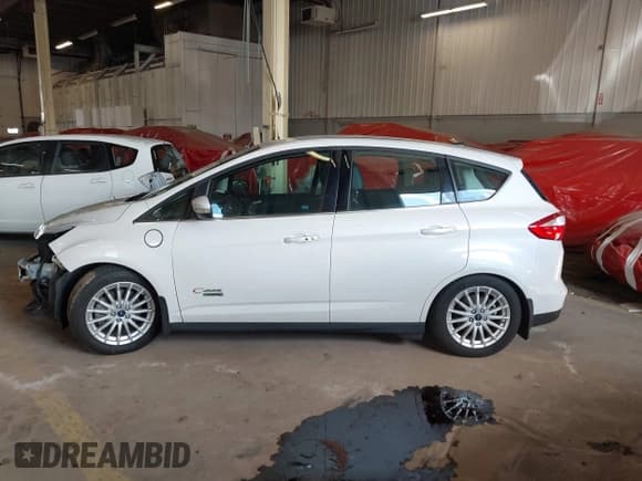 ✅ 2016 Ford C-Max SEL • VIN: 1FADP5CU2GL110832 • Lot: 41764729. Wystawiony na IAAI z przebiegiem 119 724 mil. Bezpłatny archiwum sprzedaży aukcyjnych z USA i szczegółowy raport historii pojazdu na DreamBid. Zdjęcie 15.