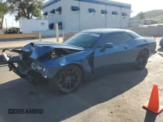 ✅ 2023 Dodge Challenger R/T Scat Pack • VIN: 2C3CDZFJ4PH546574 • Lot: 63497025. Wystawiony na Copart z przebiegiem 14 662 mil. Bezpłatny archiwum sprzedaży aukcyjnych z USA i szczegółowy raport historii pojazdu na DreamBid. Zdjęcie 1.