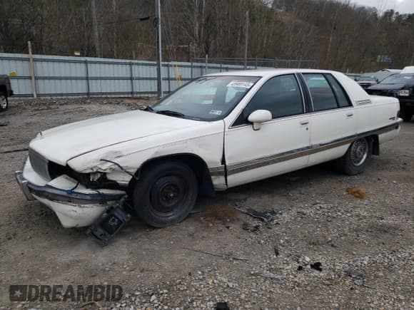 ✅ 1992 Buick Roadmaster Ltd • VIN: 1G4BT5371NR415025 • Lot: 48989145. Wystawiony na Copart z przebiegiem 54 138 mil. Bezpłatny archiwum sprzedaży aukcyjnych z USA i szczegółowy raport historii pojazdu na DreamBid. Zdjęcie 1.