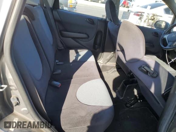 ✅ 2008 Honda Fit • VIN: JHMGD38498S068727 • Лот: 92140075. Опубликован ранее на Copart с пробегом 205 835 миль. Бесплатный доступ к архиву аукционных продаж из США и подробный отчёт об истории автомобиля на DreamBid. Изображение 10.