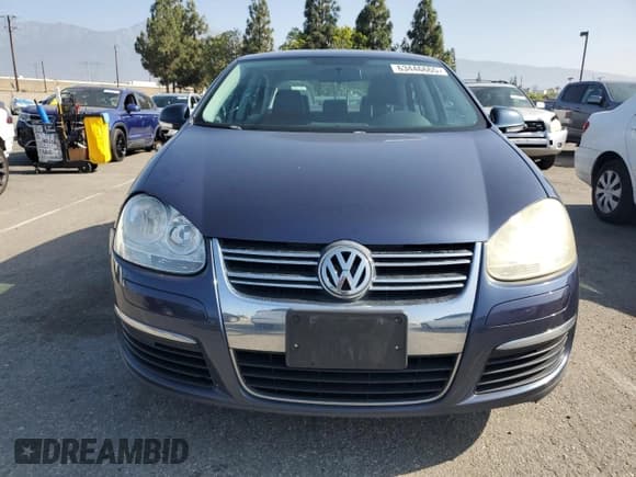 ✅ 2010 Volkswagen Jetta SE • VIN: 3VWRX7AJ4AM029774 • Lot: 63446665. Wystawiony na Copart z przebiegiem 143 901 mil. Bezpłatny archiwum sprzedaży aukcyjnych z USA i szczegółowy raport historii pojazdu na DreamBid. Zdjęcie 5.