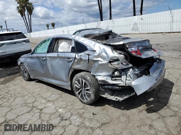 ✅ 2018 Honda Accord EX-L • VIN: 1HGCV3F68JA006542 • Лот: 50642925. Опубликован ранее на Copart с пробегом Не указан. Бесплатный доступ к архиву аукционных продаж из США и подробный отчёт об истории автомобиля на DreamBid. Изображение 2.