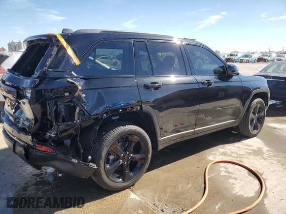 ✅ 2025 Jeep Grand Cherokee Limited • VIN: 1C4RJGBG9SC294054 • Лот: 49224825. Опубликован ранее на Copart с пробегом 945 миль. Бесплатный доступ к архиву аукционных продаж из США и подробный отчёт об истории автомобиля на DreamBid. Изображение 3.