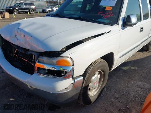 ✅ 2002 GMC Sierra 1500 SLE • VIN: 2GTEC19T421255726 • Лот: 43673228. Опубликован ранее на IAAI с пробегом 198 011 миль. Бесплатный доступ к архиву аукционных продаж из США и подробный отчёт об истории автомобиля на DreamBid. Изображение 14.