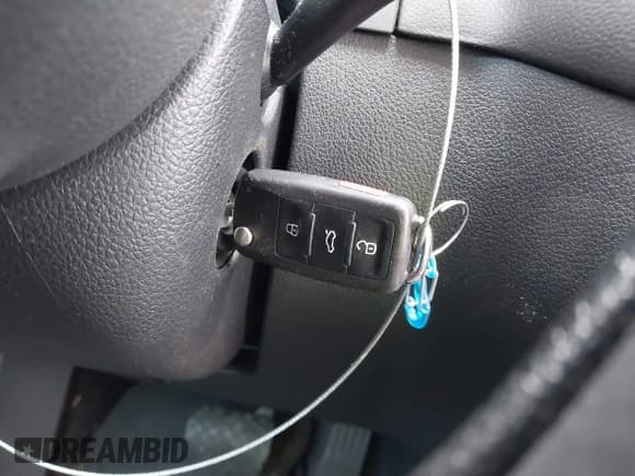 ✅ 2012 Volkswagen Tiguan LE • VIN: WVGAV7AX9CW096668 • Lot: 41664461. Wystawiony na IAAI z przebiegiem 161 725 mil. Bezpłatny archiwum sprzedaży aukcyjnych z USA i szczegółowy raport historii pojazdu na DreamBid. Zdjęcie 11.