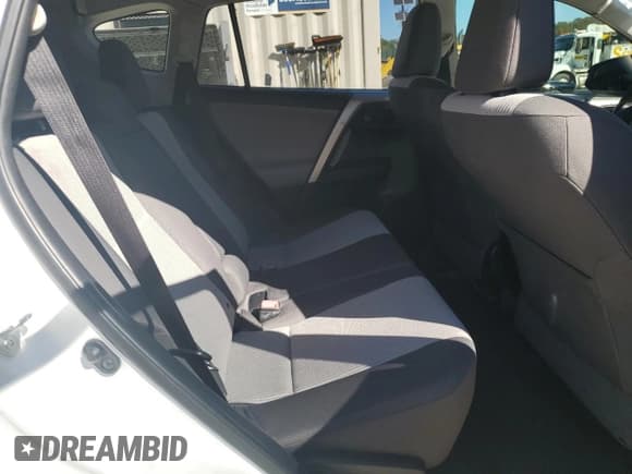 ✅ 2015 Toyota RAV4 LE • VIN: JTMZFREV8FD075030 • Лот: 91052425. Опубликован ранее на Copart с пробегом 178 325 миль. Бесплатный доступ к архиву аукционных продаж из США и подробный отчёт об истории автомобиля на DreamBid. Изображение 11.